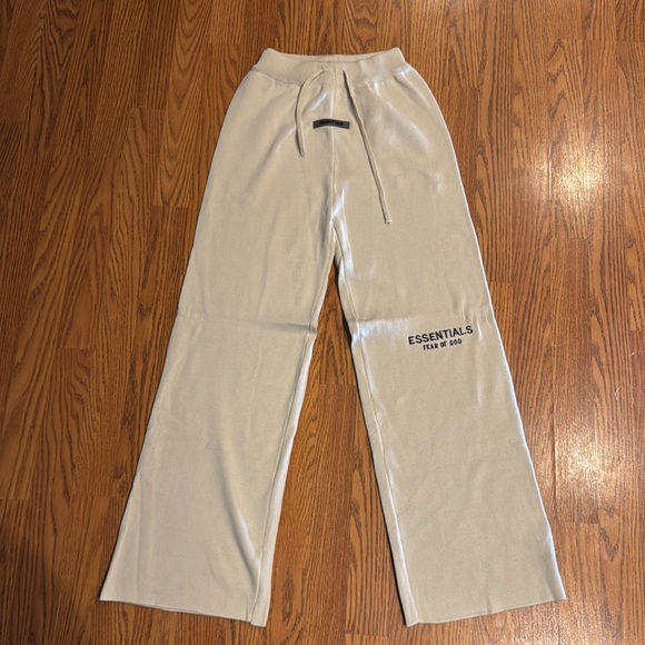 Essential set - Picture 8 of 8